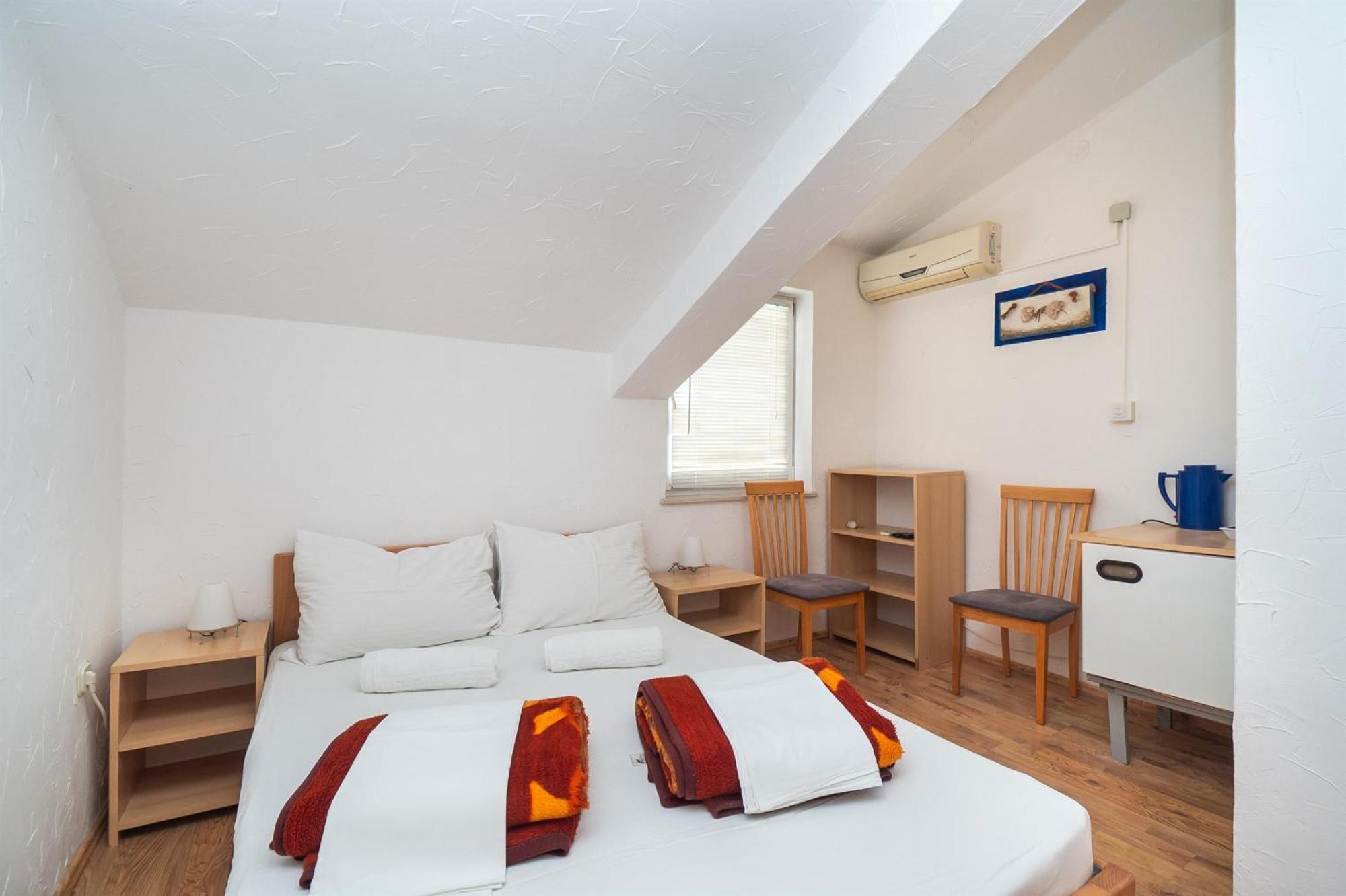 Apartments And Rooms Mladen โวดีเซ ภายนอก รูปภาพ