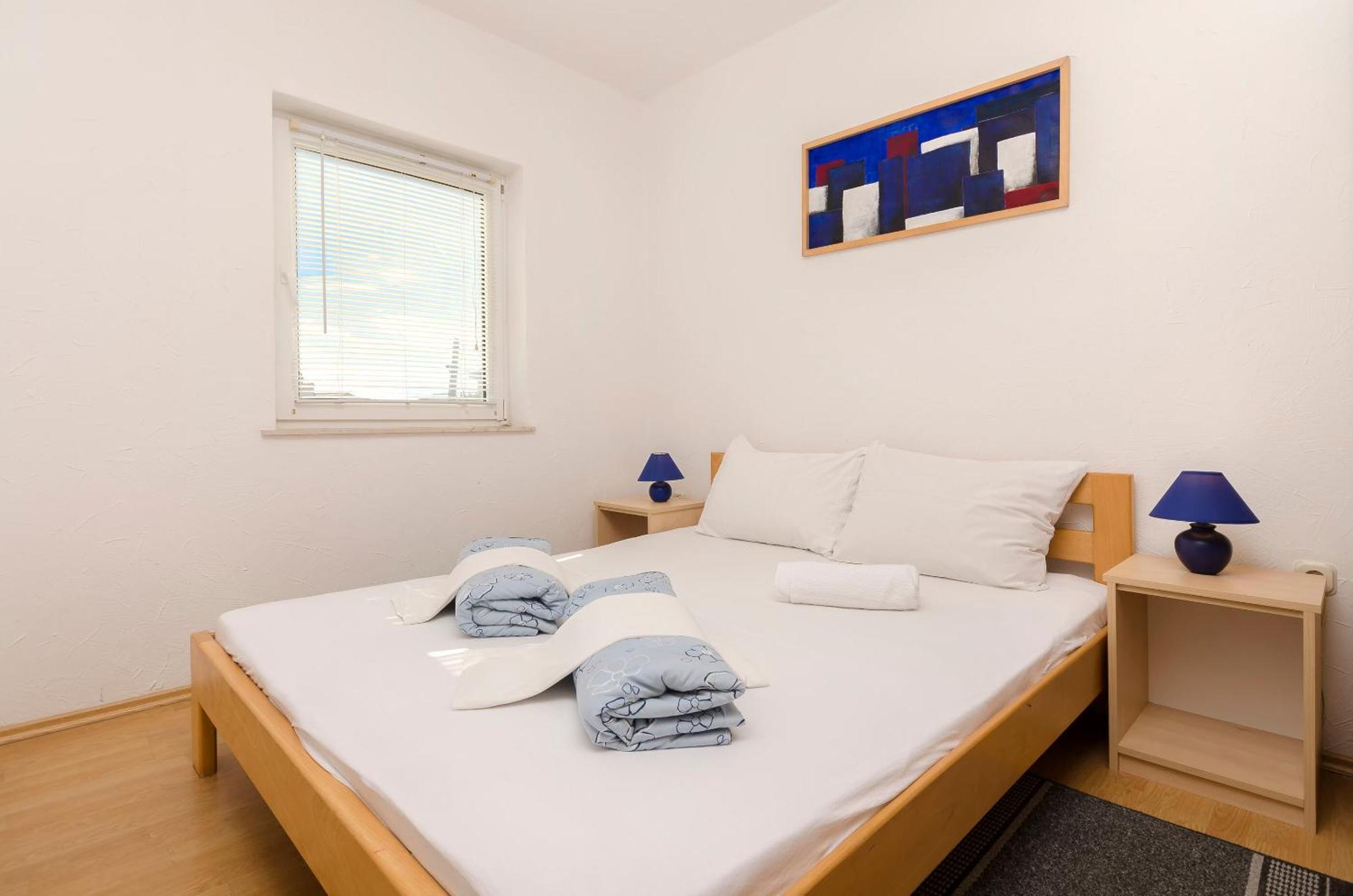Apartments And Rooms Mladen โวดีเซ ภายนอก รูปภาพ