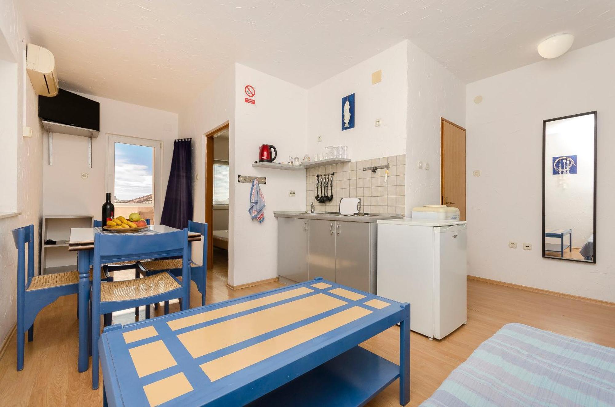 Apartments And Rooms Mladen โวดีเซ ภายนอก รูปภาพ