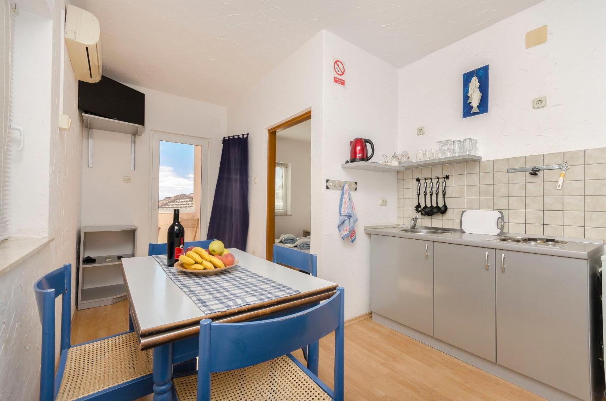 Apartments And Rooms Mladen โวดีเซ ภายนอก รูปภาพ