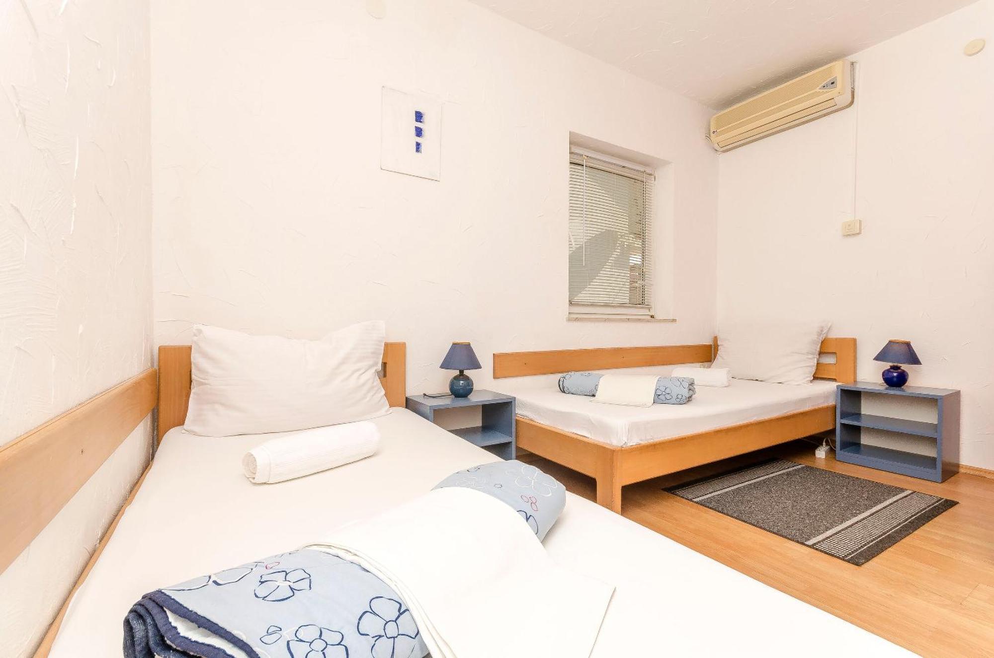 Apartments And Rooms Mladen โวดีเซ ภายนอก รูปภาพ