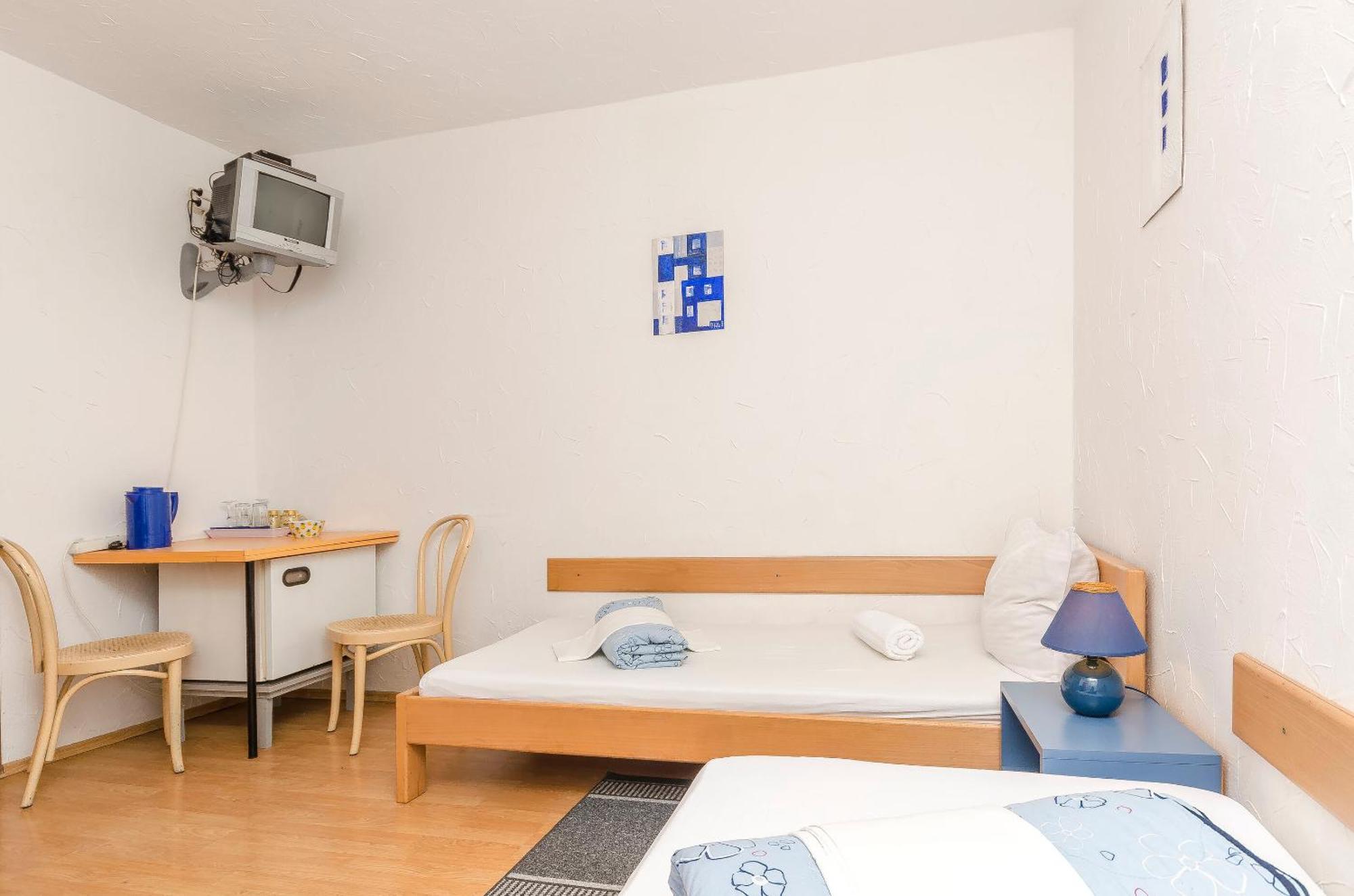 Apartments And Rooms Mladen โวดีเซ ภายนอก รูปภาพ