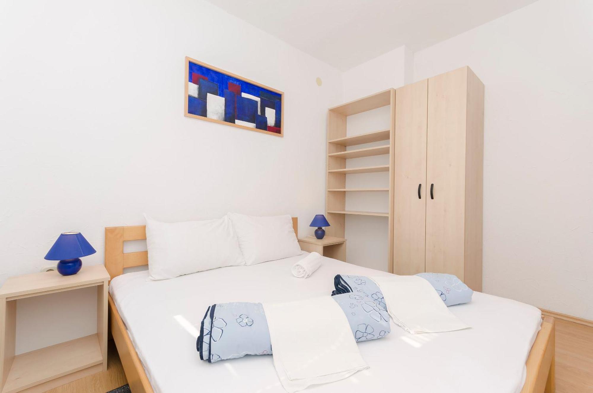 Apartments And Rooms Mladen โวดีเซ ภายนอก รูปภาพ