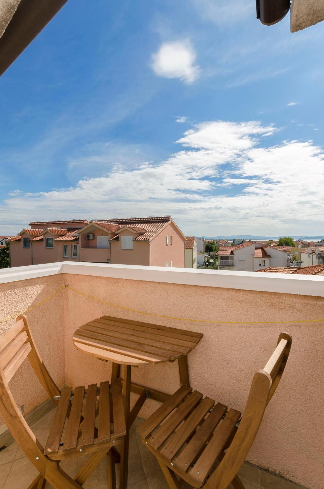 Apartments And Rooms Mladen โวดีเซ ภายนอก รูปภาพ