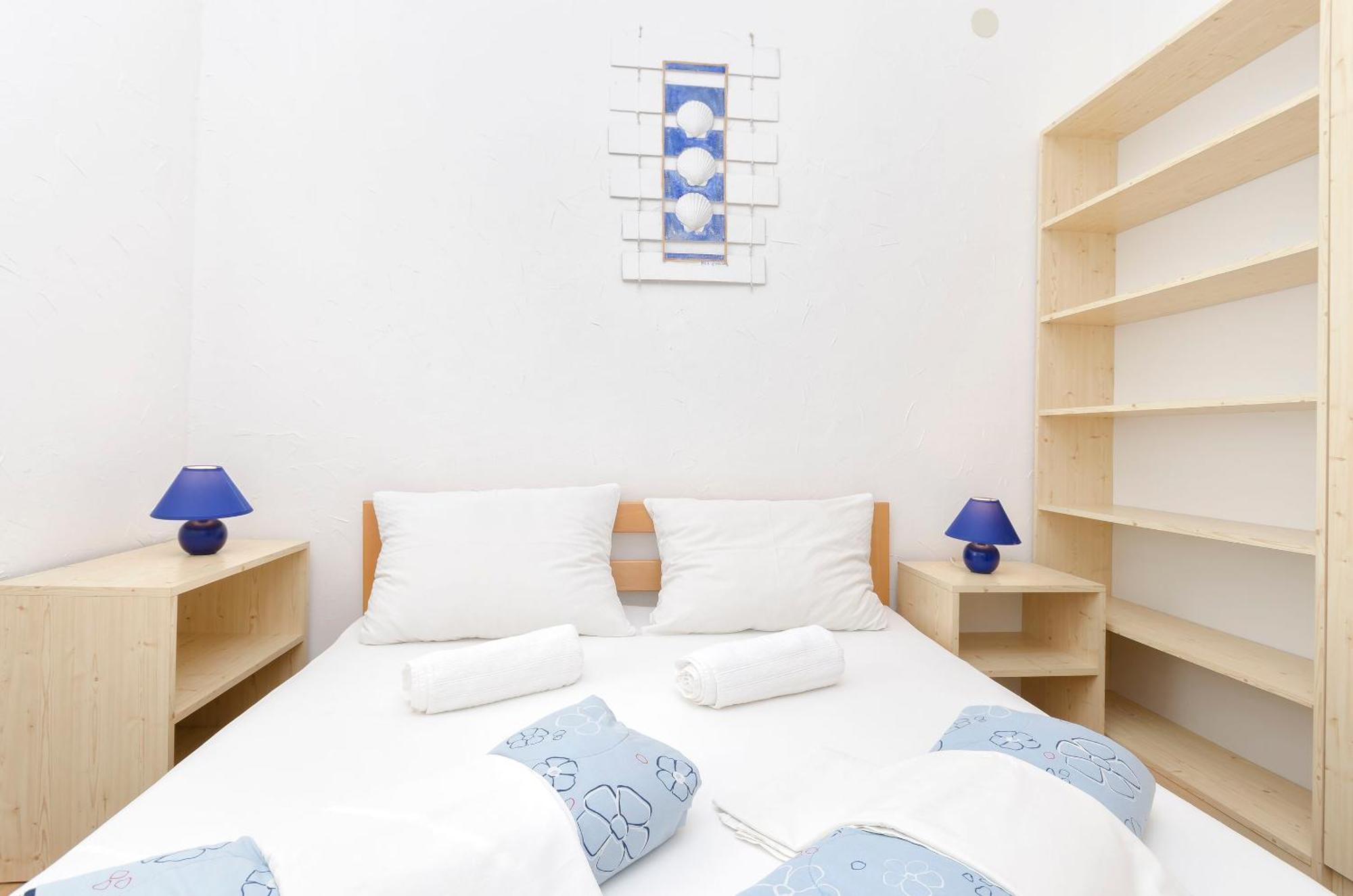 Apartments And Rooms Mladen โวดีเซ ภายนอก รูปภาพ