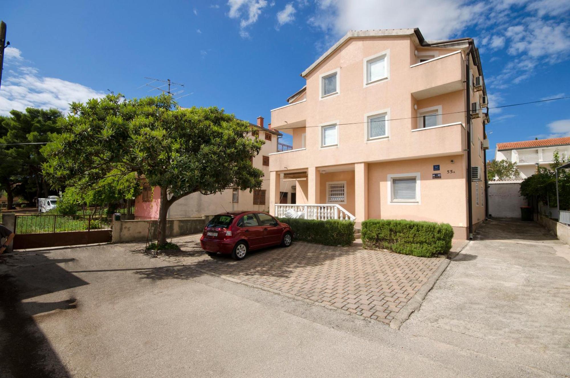 Apartments And Rooms Mladen โวดีเซ ภายนอก รูปภาพ