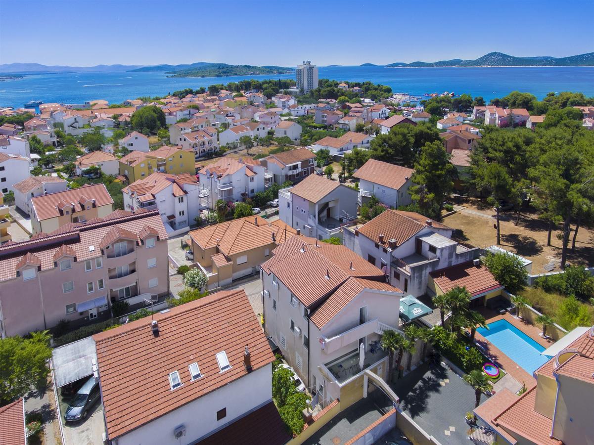 Apartments And Rooms Mladen โวดีเซ ภายนอก รูปภาพ